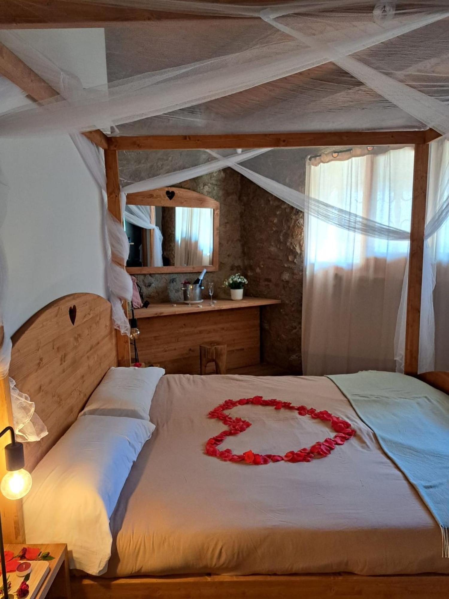 Cases Altes De Posada Navés Zewnętrze zdjęcie